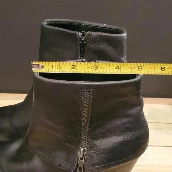 b.o.c. black leather foldover zip up heeled bootie size 10 - Picture 6 of 7